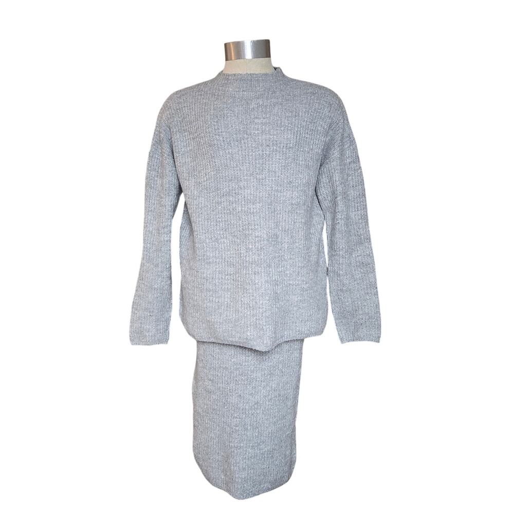 NWT Women's Medium Gray Mock Turtleneck Sweater Pull-On Skirt 2 Piece Set - Picture 4 of 12